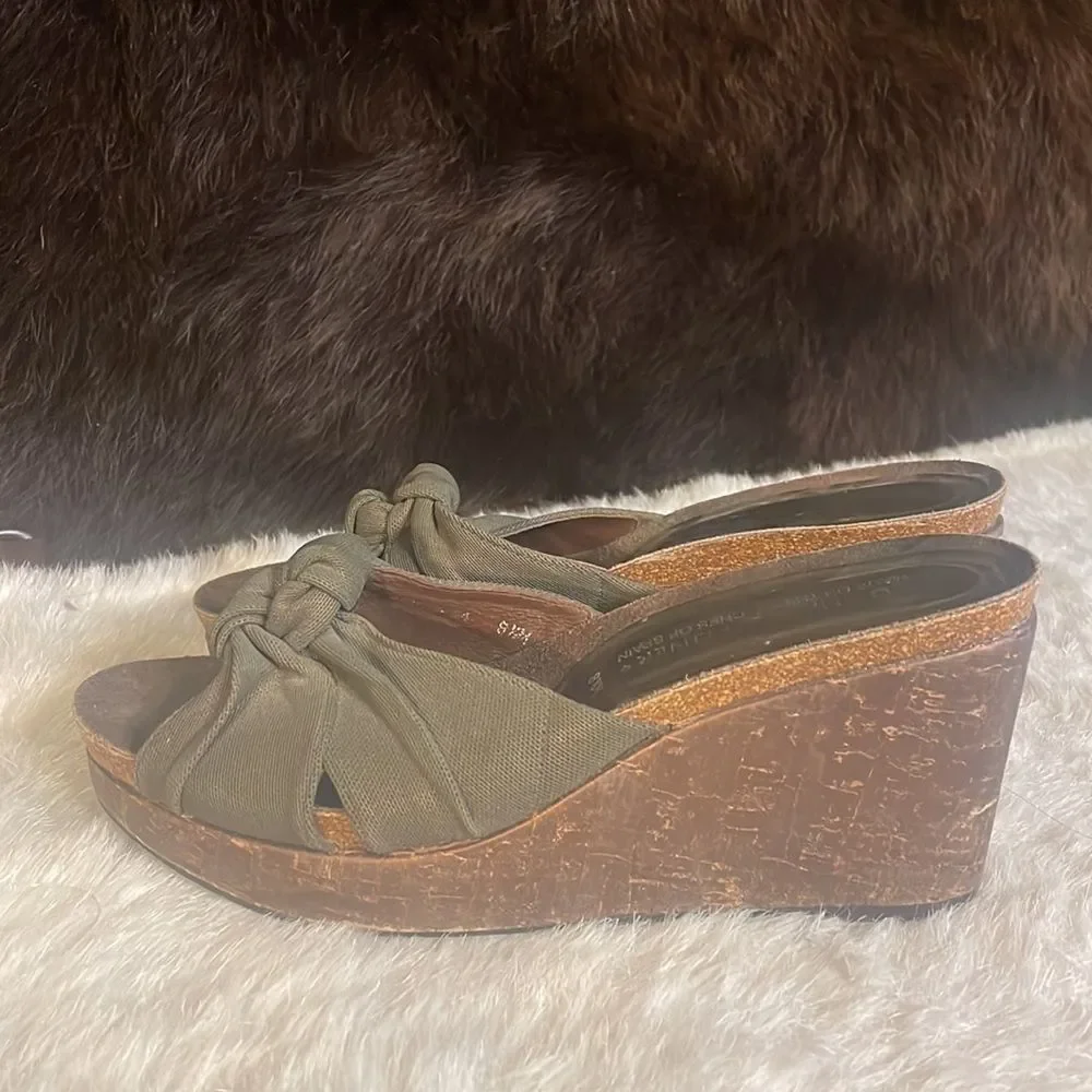 Donald pliner wedge shoes 8.5 (5502)